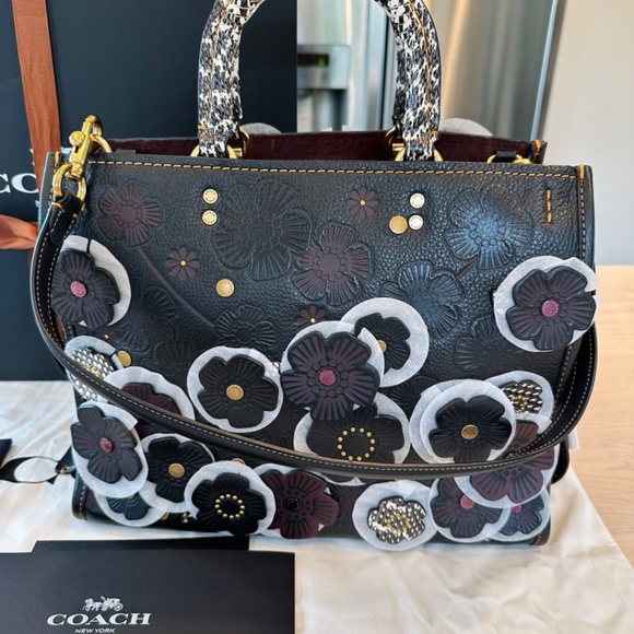 Coach Rogue Tearose Snakeskin and Matching Wallet/Wristlet ***BNWT*** - Picture 2 of 10